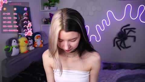 emmie_everly online show from 04.16.26