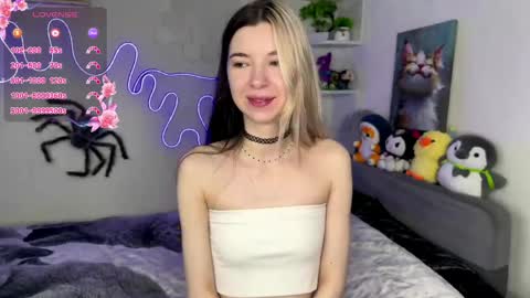 emmie_everly online show from 05.19.26