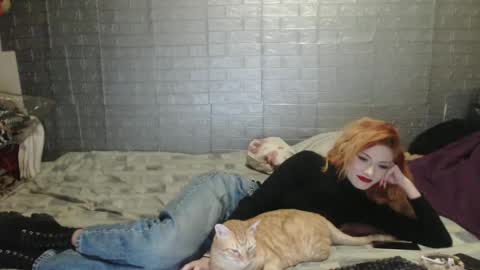 Snapshot of emmily000 chatting on 12.02.24 Emmily000 online show from 12.02.24