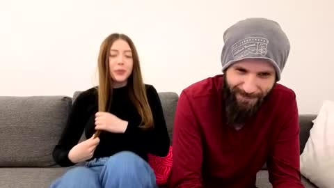 Em online show from 02.25.26