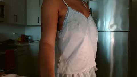 Emori Splash online show from 01.05.26