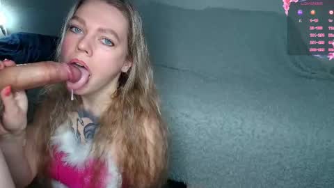 Snapshot of emptyhunters chatting on 01.06.26 emptyhunters online show from 01.06.26