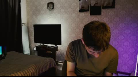 Snapshot of emveeboy96 chatting on 04.06.26 emveeboy96 online show from 04.06.26