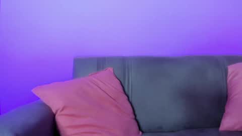 Snapshot of emy_colee chatting on 02.10.25 Emy online show from 02.10.25