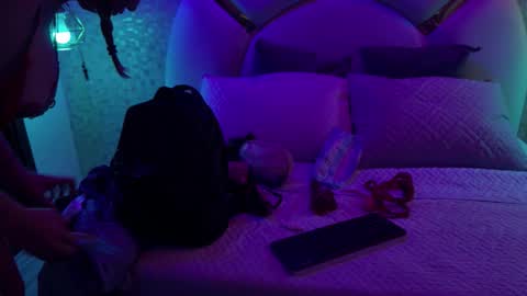 Emy  online show from 12.03.25