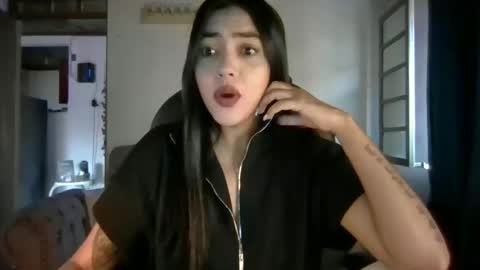 Snapshot of emylilopez chatting on 12.01.25 emyli lopez online show from 12.01.25