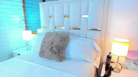 EMYLY  online show from 01.27.25