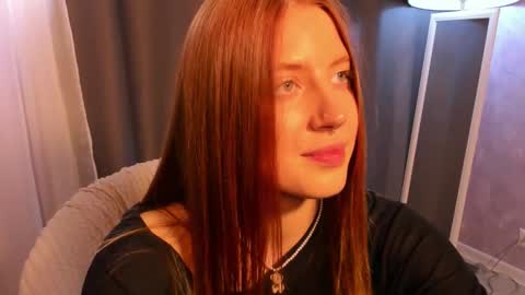 Snapshot of enarskaya chatting on 10.18.25 enarskaya online show from 10.18.25