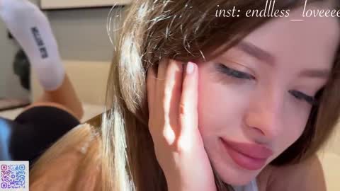 Snapshot of endlessmia chatting on 01.18.26 Mia online show from 01.18.26