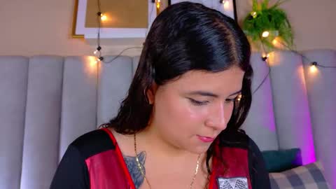 Snapshot of engelstone_ chatting on 10.10.25 E N G E L online show from 10.10.25