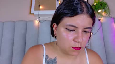 Snapshot of engelstone_ chatting on 10.21.25 E N G E L online show from 10.21.25