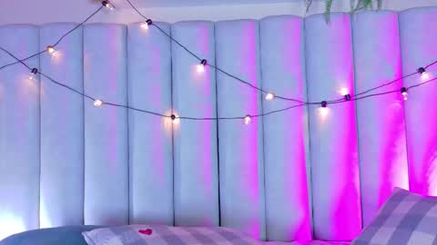 Snapshot of engelstone_ chatting on 12.03.25 E N G E L online show from 12.03.25