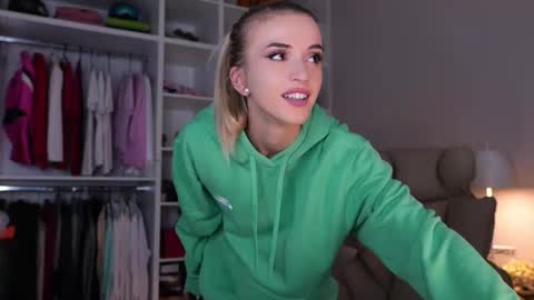 entya online show from 10.03.25