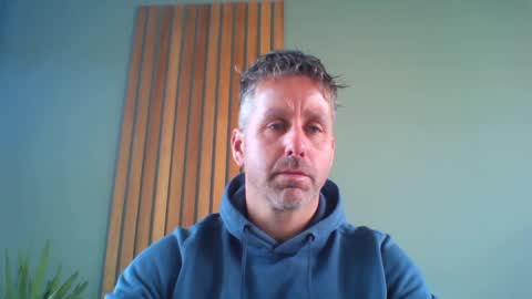 Snapshot of enzoenzo7 chatting on 02.19.25 Enzos Massive Cock online show from 02.19.25