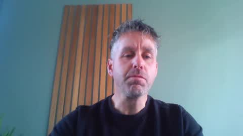 Snapshot of enzoenzo7 chatting on 03.05.25 Enzos Massive Cock online show from 03.05.25