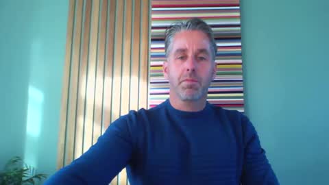 Snapshot of enzoenzo7 chatting on 09.23.25 Enzos Massive Cock online show from 09.23.25