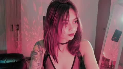 Leyla online show from 04.30.26