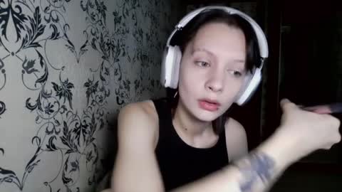 Lucy NEXT STREAM January 5 HNY  online show from 04.02.26