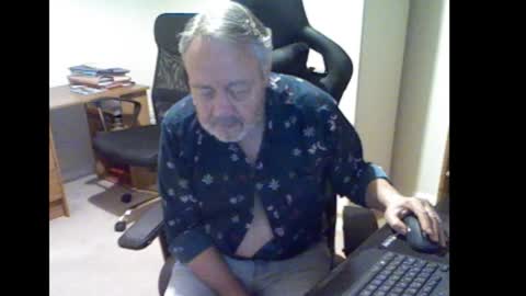 erasmus_d online show from 10.28.25