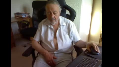 erasmus_d online show from 05.09.26