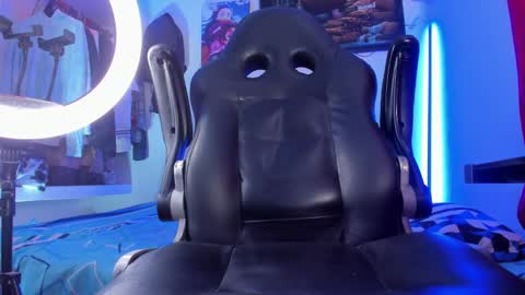 Snapshot of eren_blade_ chatting on 01.09.25 Tht BOSS Eren online show from 01.09.25