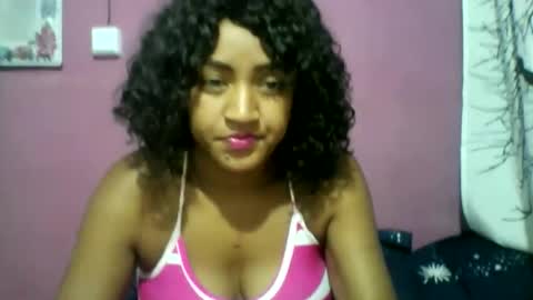 erica0586 online show from 11.17.25