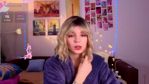 Snapshot of erica_winterr chatting on 01.14.25 Erica Winterr online show from 01.14.25