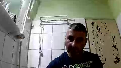 Snapshot of ericboy32 chatting on 12.02.24 eric online show from 12.02.24