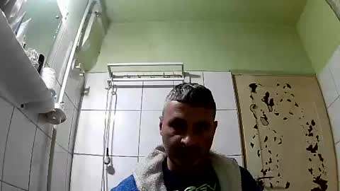 Snapshot of ericboy32 chatting on 12.02.24 eric online show from 12.02.24