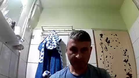 Snapshot of ericboy32 chatting on 12.06.24 eric online show from 12.06.24