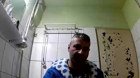 Snapshot of ericboy32 chatting on 12.09.24 eric online show from 12.09.24