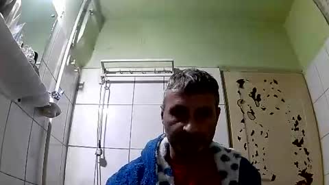 Snapshot of ericboy32 chatting on 12.23.24 eric online show from 12.23.24