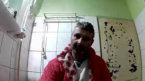 Snapshot of ericboy32 chatting on 12.25.24 eric online show from 12.25.24