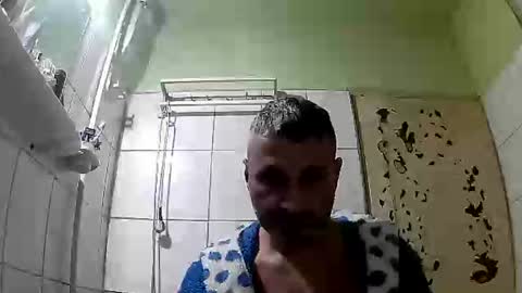 Snapshot of ericboy32 chatting on 01.04.25 eric online show from 01.04.25