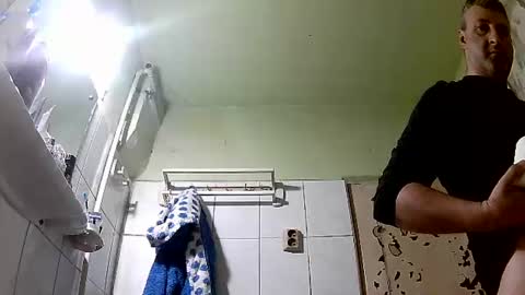 Snapshot of ericboy32 chatting on 01.24.25 eric online show from 01.24.25