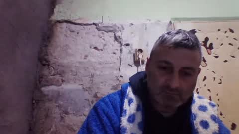 Snapshot of ericboy32 chatting on 12.14.25 eric online show from 12.14.25