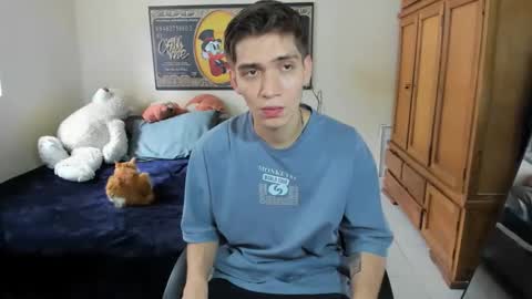 Snapshot of erick_de_rossee chatting on 05.19.26 erick_de_rossee online show from 05.19.26
