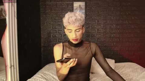 Snapshot of erick_velveth chatting on 10.12.25 erick online show from 10.12.25