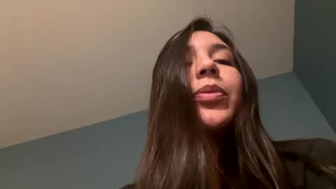 ErickaVee online show from 12.03.24