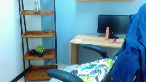 Snapshot of erika_stevens chatting on 12.28.24 E R I K A - SAGITARIO..... online show from 12.28.24