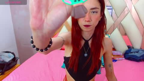 Snapshot of erika_stevens chatting on 02.02.25 E R I K A - SAGITARIO..... online show from 02.02.25