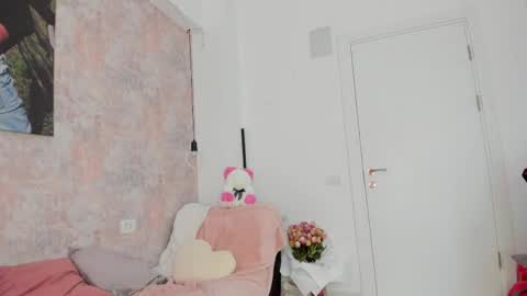 Erikabeee online show from 05.04.26
