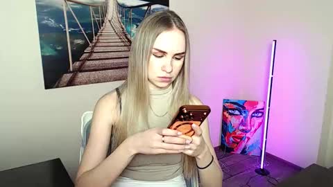 Snapshot of erikagavin chatting on 03.19.26 Erika online show from 03.19.26