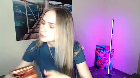 Snapshot of erikagavin chatting on 03.30.26 Erika online show from 03.30.26