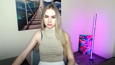 Snapshot of erikagavin chatting on 04.03.26 Erika online show from 04.03.26