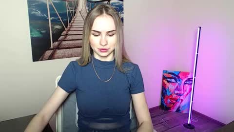Snapshot of erikagavin chatting on 04.17.26 Erika online show from 04.17.26