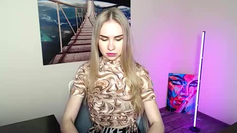 Snapshot of erikagavin chatting on 05.19.26 Erika online show from 05.19.26