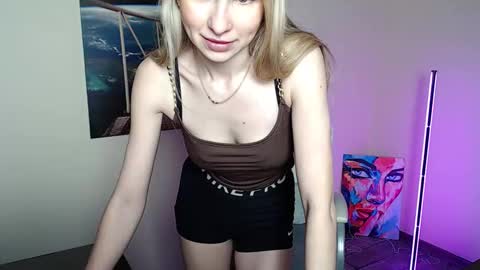 Snapshot of erikagavin chatting on 05.22.26 Erika online show from 05.22.26