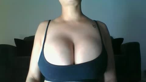 erin2025 online show from 04.21.26