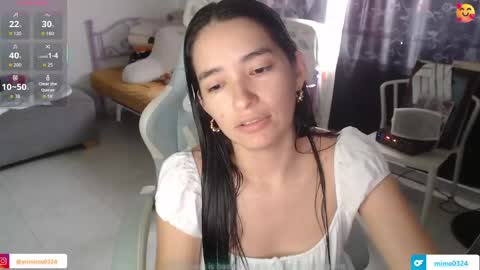 Snapshot of erina_1 chatting on 05.17.26 erina_1 online show from 05.17.26